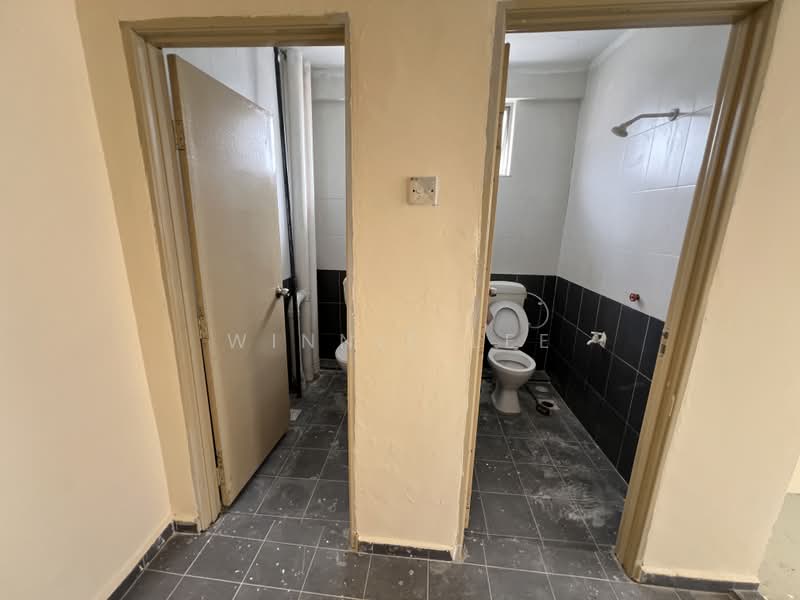 Factory for Rent in Kota Kemuning (Shah Alam) - Winnie Lee - Bathroom - PropertyGuru.com.my