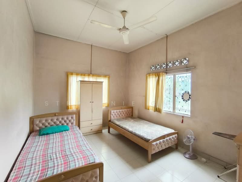 Bungalow for Sale in Seksyen 12 (Petaling Jaya) - Stephanie Chen - Bedroom - PropertyGuru.com.my