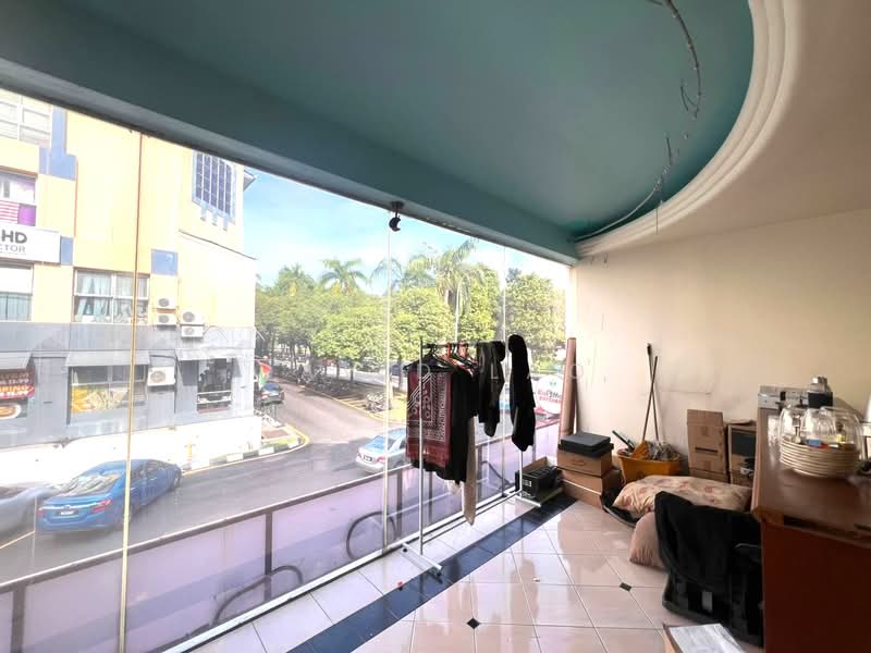 Kedai / Pejabat untuk Disewa di Taman Melawati (Ulu Kelang) - David Lao - Balcony - PropertyGuru.com.my