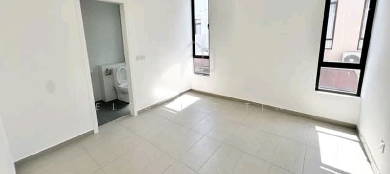 Semi-Detached House for Sale in Setia Ecohill (Semenyih) - Celestine Ting - Bathroom - PropertyGuru.com.my
