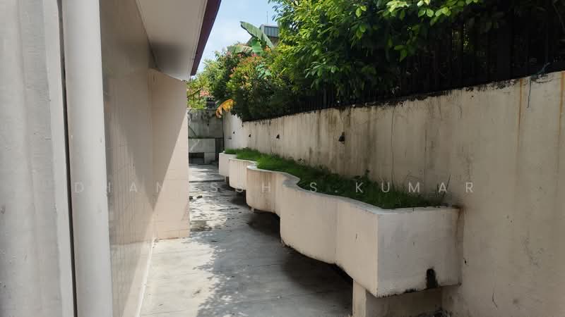 Rumah Banglo untuk Dijual di Seksyen 22 (Petaling Jaya) - Dhanussh S.Kumar - PropertyGuru.com.my