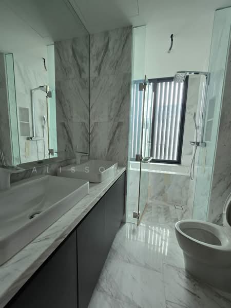 Kondominium untuk Dijual di The Light Collection IV - Alisson Chew - Bathroom - PropertyGuru.com.my