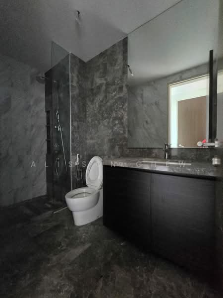 Kondominium untuk Dijual di The Light Collection IV - Alisson Chew - Bathroom - PropertyGuru.com.my