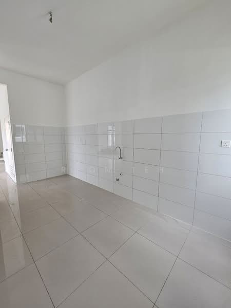 2-storey Terraced House for Sale in Taman Kota Masai (Pasir Gudang) - Ryon Teh - Kitchen - PropertyGuru.com.my