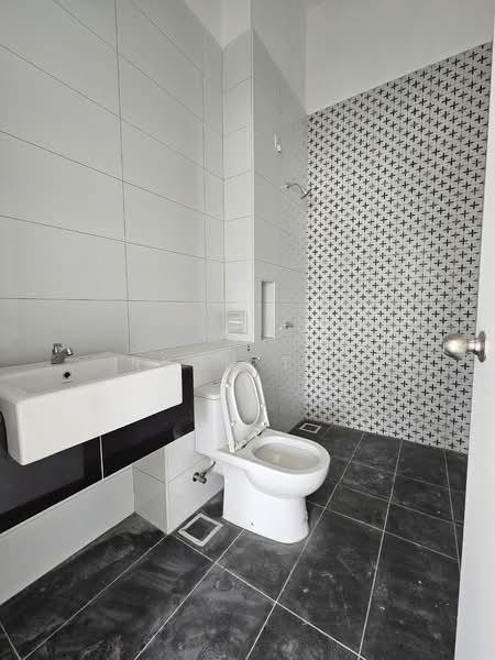 2-storey Terraced House for Sale in Taman Kota Masai (Pasir Gudang) - Ryon Teh - Bathroom - PropertyGuru.com.my