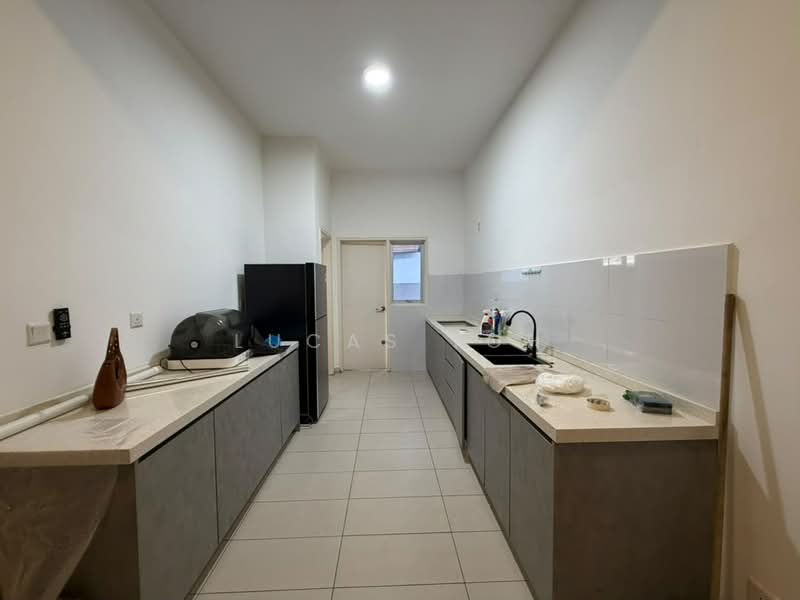 Rumah Teres untuk Dijual di Kota Emerald (Rawang) - Lucas Toh - Kitchen - PropertyGuru.com.my
