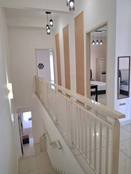 Rumah Bandar untuk Disewa di 16 Sierra (Puchong) - Geoff Lim - Corridor - PropertyGuru.com.my