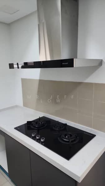Service Residence for Sale at i-Zen @ Kiara 2 - Mr Jeff Low - Kitchen - PropertyGuru.com.my