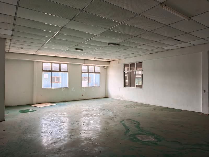 Semi-D Factory for Rent in Taman Perindustrian Gemilang (Ulu Tiram) - Pansy Teo - Interior - PropertyGuru.com.my