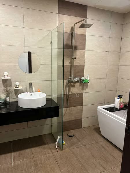 Service Residence for Sale at Molek Regency - Kim Loh - Bathroom - PropertyGuru.com.my