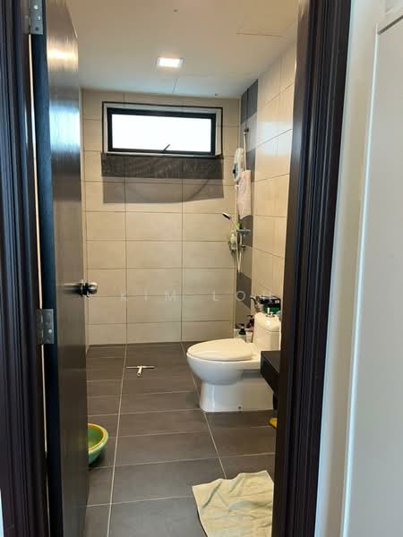 Service Residence for Sale at Molek Regency - Kim Loh - Bathroom - PropertyGuru.com.my