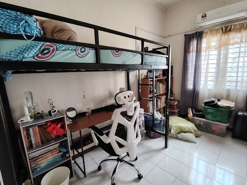 2-storey Terraced House for Sale in Taman Puncak Utama (Balakong) - May Chan - Bedroom - PropertyGuru.com.my