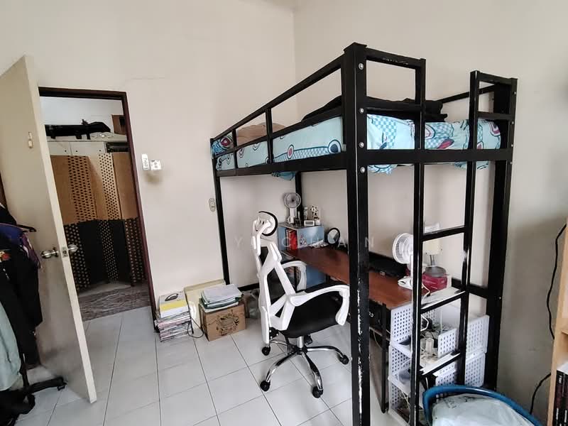 2-storey Terraced House for Sale in Taman Puncak Utama (Balakong) - May Chan - Bedroom - PropertyGuru.com.my
