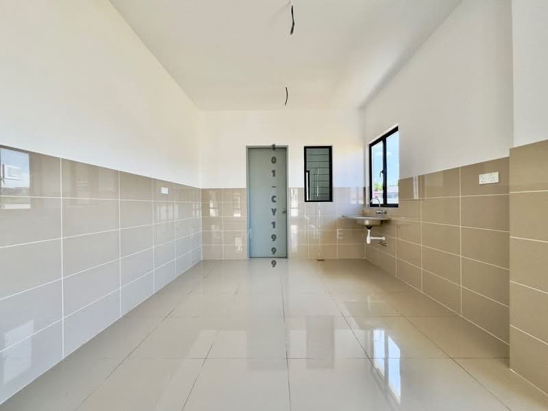 Rumah Berkembar untuk Dijual di Setia Utama (Setia Alam) - Tom Lee - PropertyGuru.com.my