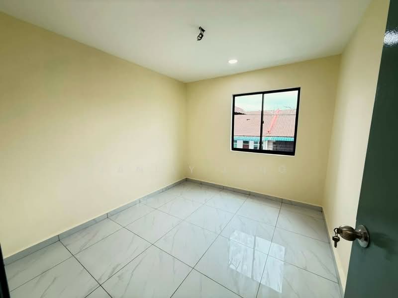 Flat for Sale at Flat Bandar Selesa Jaya @ Jalan Silat Gayong - Janlly Jong - Interior - PropertyGuru.com.my