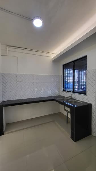 Rumah Flat untuk Dijual di Flat Bandar Selesa Jaya @ Jalan Silat Gayong - Janlly Jong - Kitchen - PropertyGuru.com.my