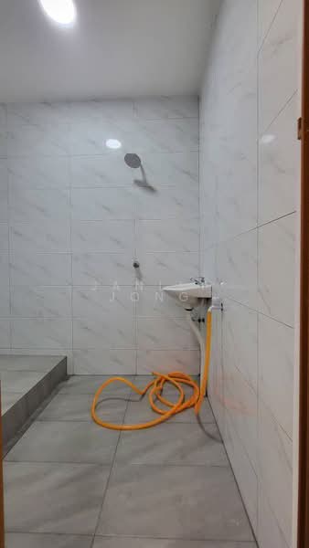 Rumah Flat untuk Dijual di Flat Bandar Selesa Jaya @ Jalan Silat Gayong - Janlly Jong - Bathroom - PropertyGuru.com.my