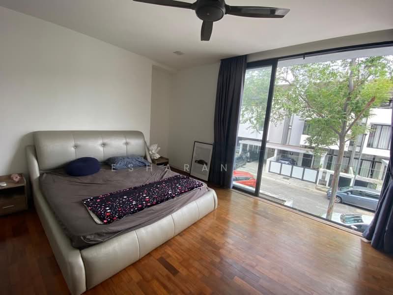 Rumah Teres 3 Tingkat untuk Dijual di Seri Kembangan (Selangor) - Esharani . - PropertyGuru.com.my