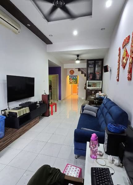 1-storey Terraced House for Sale in Taman Seri Austin (Tebrau) - Janlly Jong - Living Room - PropertyGuru.com.my