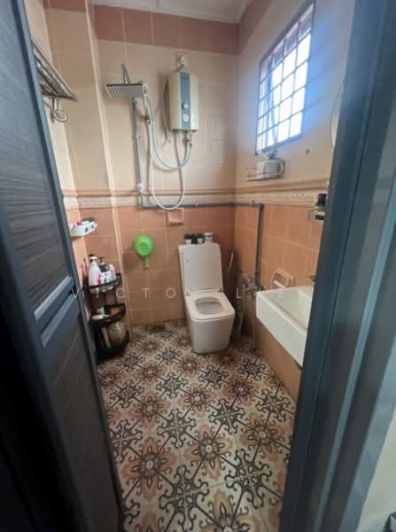Rumah Teres 2 Tingkat untuk Dijual di Seksyen 6 (Kota Damansara) - Victor Liew - Bathroom - PropertyGuru.com.my