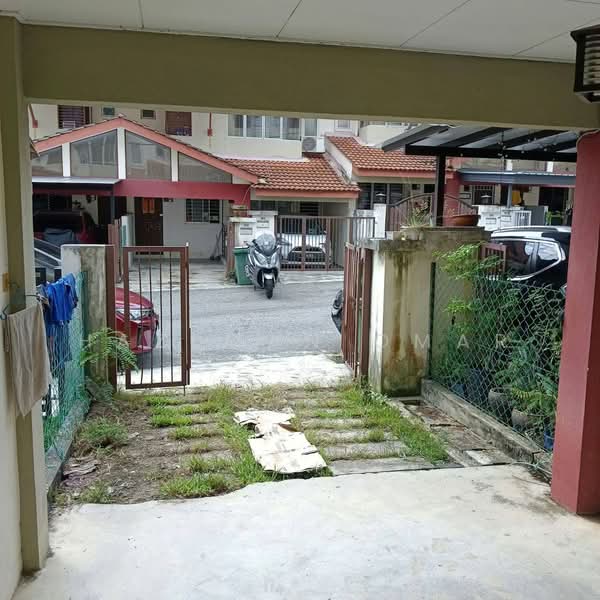 Townhouse for Sale in Batu Caves (Selangor) - Hazeman Omar - Exterior - PropertyGuru.com.my