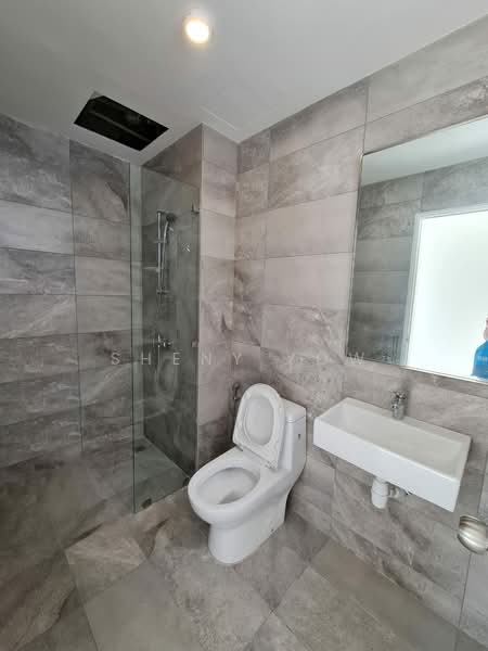 Servis Apartment untuk Disewa di Equine Residence - Sheny Yow - Bathroom - PropertyGuru.com.my