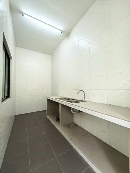 Semi-Detached House for Sale in Taman Nusa Idaman (Iskandar Puteri (Nusajaya)) - Janlly Jong - Kitchen - PropertyGuru.com.my
