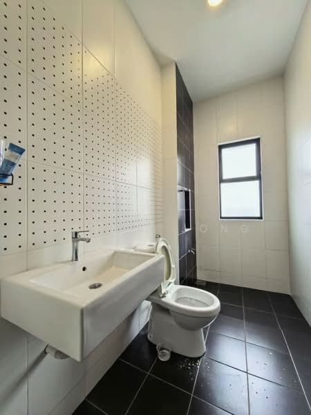 Semi-Detached House for Sale in Taman Nusa Idaman (Iskandar Puteri (Nusajaya)) - Janlly Jong - Bathroom - PropertyGuru.com.my