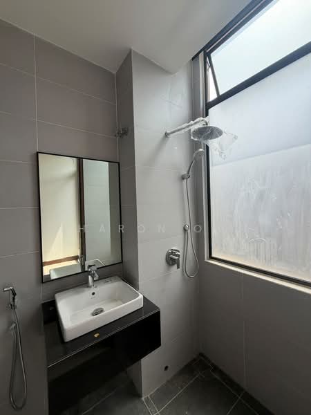 2-storey Terraced House for Sale in Puteri Harbour (Iskandar Puteri (Nusajaya)) - Sharon Ong - Bathroom - PropertyGuru.com.my