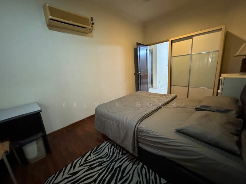 Apartment for Sale at D'Melor Condominium - Kelvin Pook - Bedroom - PropertyGuru.com.my