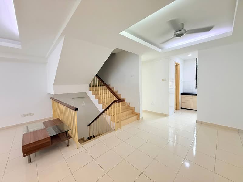 2.5-storey Terraced House for Rent in Ampang Saujana (Ampang) - Sam Jamal - Living Room - PropertyGuru.com.my