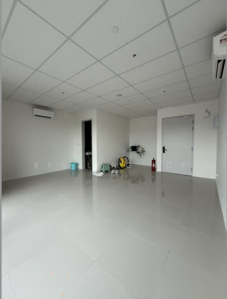 Service Residence for Sale at Edelweiss @ Tropicana Gardens - Ken Ling Kok - Interior - PropertyGuru.com.my