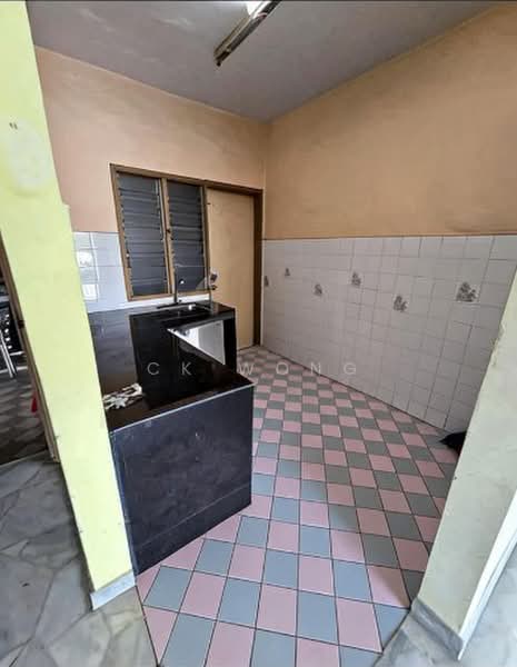 Kondominium untuk Dijual di Menara Alpha - CK Wong - Kitchen - PropertyGuru.com.my