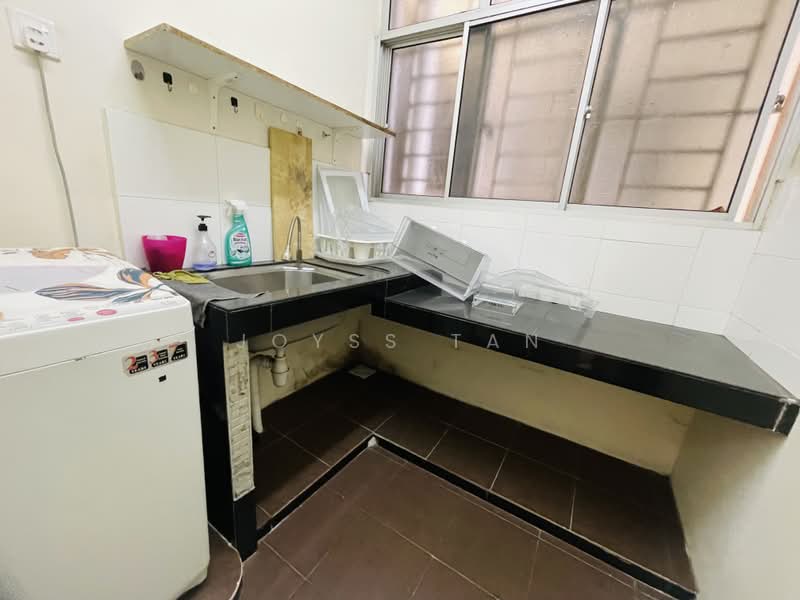 Kondominium untuk Dijual di Platinum Lake PV 20 - Joyss Tan - Kitchen - PropertyGuru.com.my