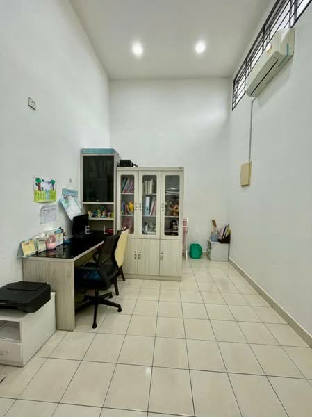 2-storey Terraced House for Sale in Taman Nusa Idaman (Iskandar Puteri (Nusajaya)) - Elyn Tay - Study - PropertyGuru.com.my