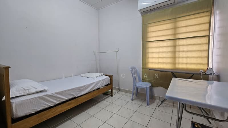 Townhouse for Rent in Kayu Ara (Selangor) - Linus Chan - Bedroom - PropertyGuru.com.my