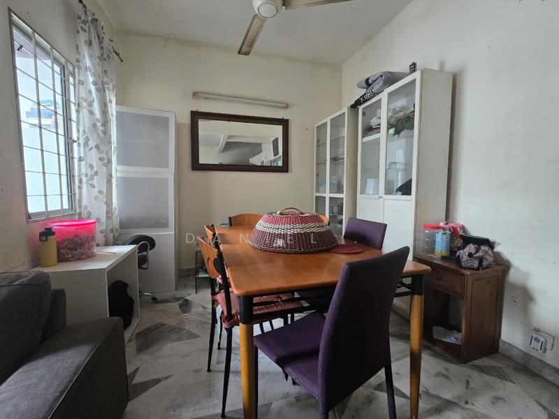 Terraced House for Sale in Usj 4 (Subang Jaya) - DANIEL . - Dining Room - PropertyGuru.com.my