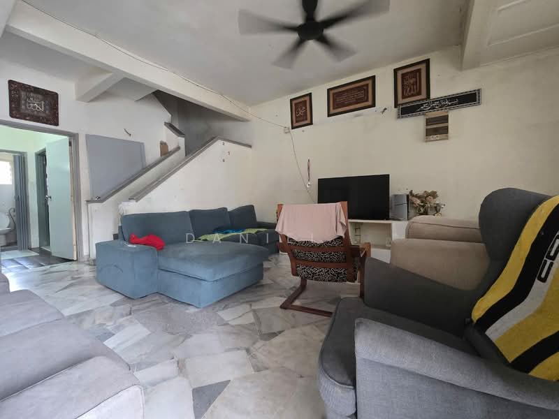 Terraced House for Sale in Usj 4 (Subang Jaya) - DANIEL . - Living Room - PropertyGuru.com.my