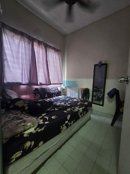 Terraced House for Sale in Usj 4 (Subang Jaya) - DANIEL . - Bedroom - PropertyGuru.com.my