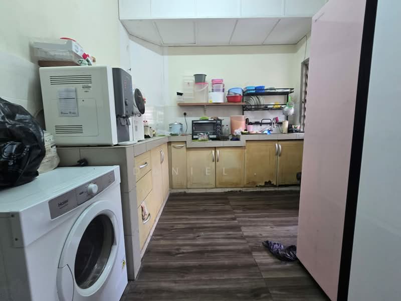 Terraced House for Sale in Usj 4 (Subang Jaya) - DANIEL . - Kitchen - PropertyGuru.com.my
