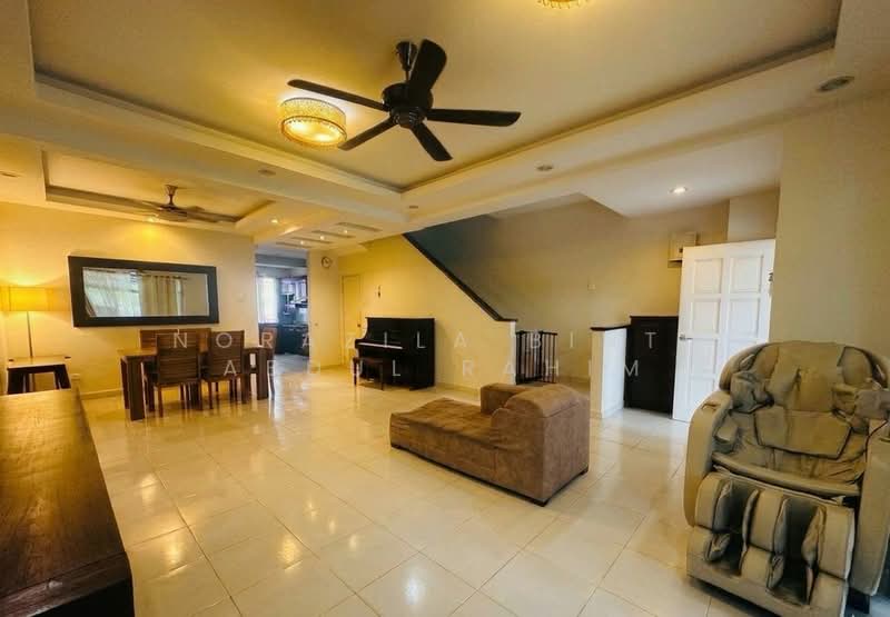 2-storey Terraced House for Rent in Setia Alam (Selangor) - Norazila Binti Abdul Rahim - Living Room - PropertyGuru.com.my