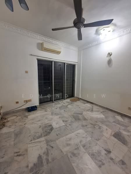 Pangsapuri untuk Dijual di Seri Kasturi - Edmond Liew - Living Room - PropertyGuru.com.my