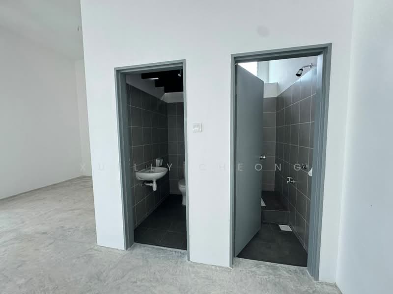 Shop for Rent in Mutiara Rini (Skudai) - Xuelly Cheong - Bathroom - PropertyGuru.com.my