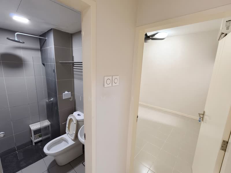 Kondominium untuk Dijual di Boulevard Residence - Jimmy Lee - Bathroom - PropertyGuru.com.my