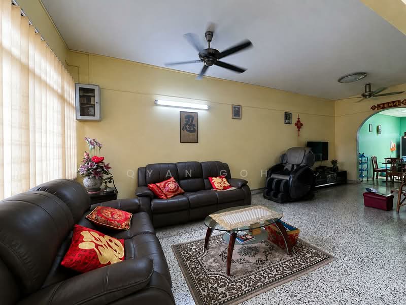Terraced House for Rent in Island Glades (Jelutong) - Qyan Goh - Living Room - PropertyGuru.com.my