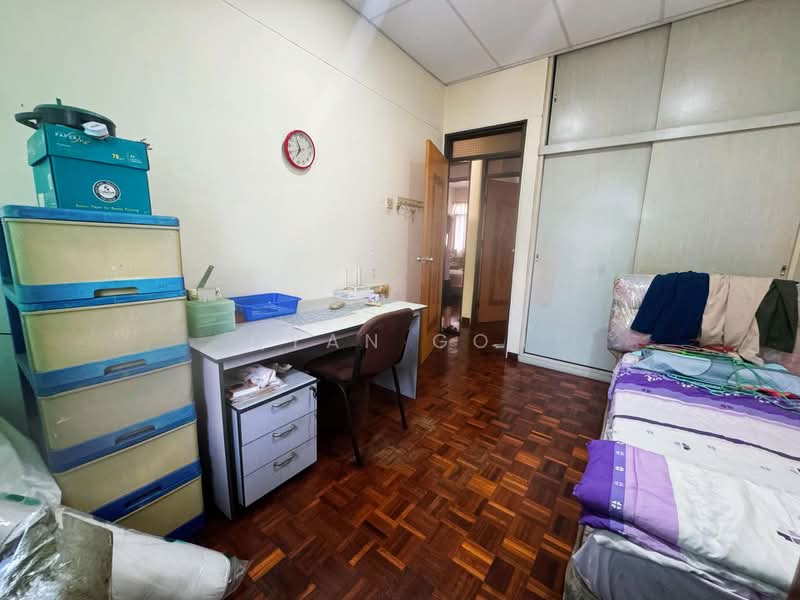 Terraced House for Rent in Island Glades (Jelutong) - Qyan Goh - Bedroom - PropertyGuru.com.my