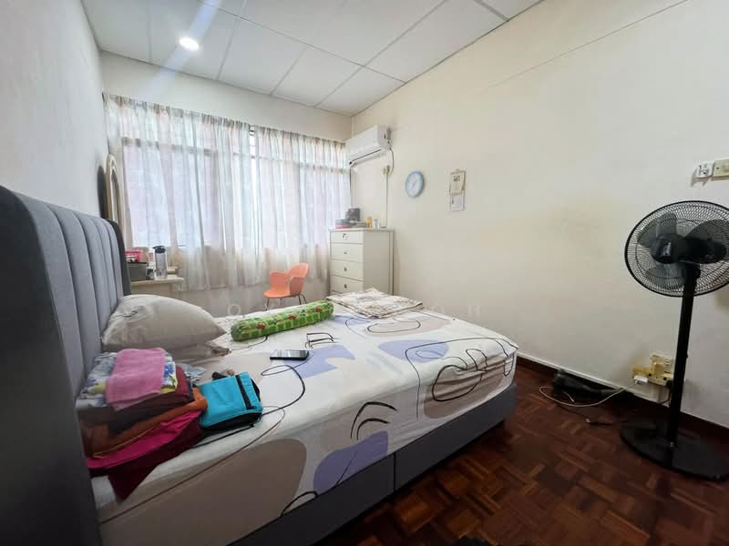 Terraced House for Rent in Island Glades (Jelutong) - Qyan Goh - Bedroom - PropertyGuru.com.my