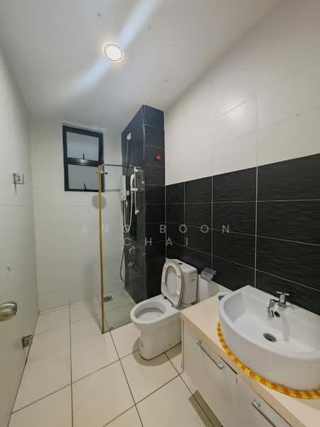 Servis Apartment untuk Disewa di The Platino Serviced Apartment - Ang Boon Chai - Bathroom - PropertyGuru.com.my