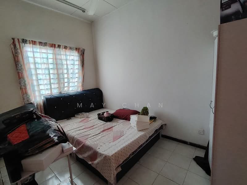 2-storey Terraced House for Sale in Taman Puncak Utama (Balakong) - May Chan - Bedroom - PropertyGuru.com.my