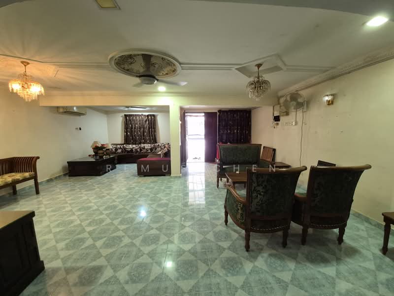 Rumah Teres untuk Dijual di Taman Selayang (Selayang) - Remus Chen - Living Room - PropertyGuru.com.my
